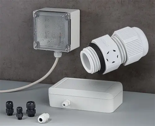 Cable glands with pressure compensation