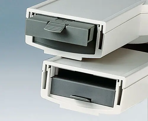 Two positions of the battery compartment M/L