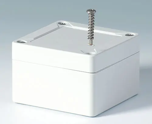 Efficient quarter-turn lid screws in stainless steel